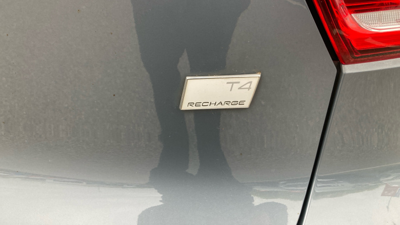 Volvo Xc40 1.5 T4 Recharge PHEV Plus Dark 5dr Auto Estate